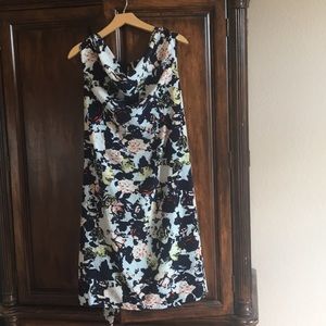 Maternity dress. Floral.